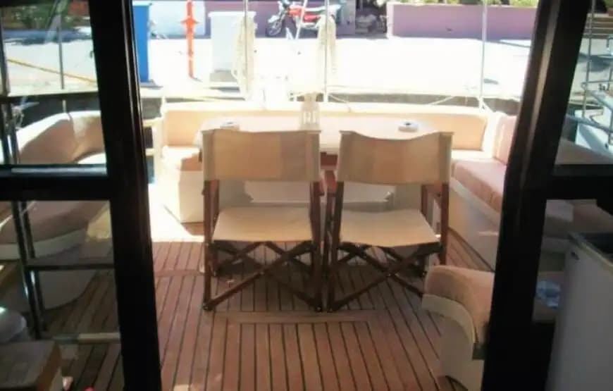 Fethiye'de Ekonomik 8 Kişi Kapasiteli Yat ile Keyifli Günlük ve Saatlik Turlar 12