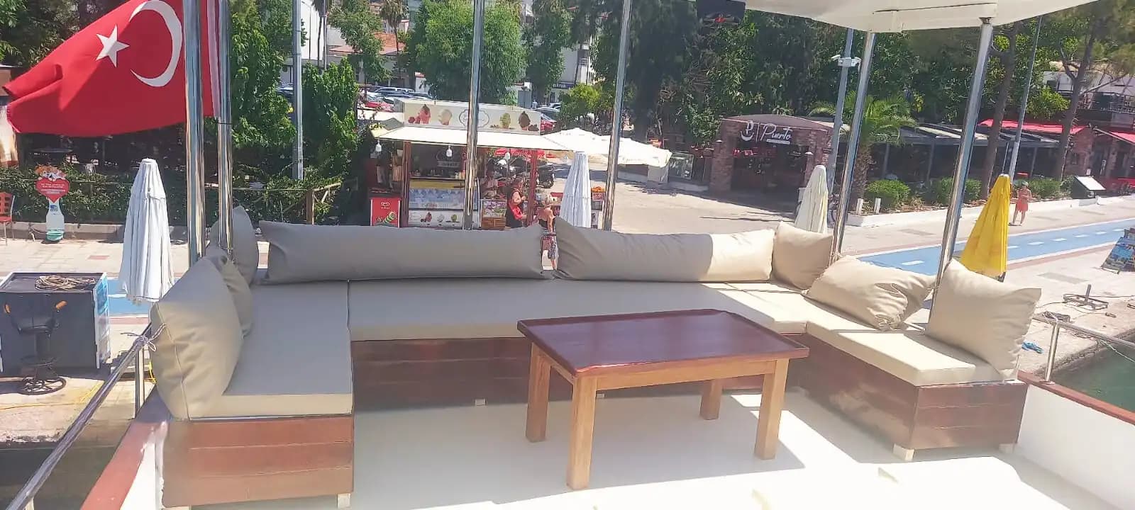 25 Kişilik Konforlu Tekne ile Fethiye Koylarını Keşfedin 6