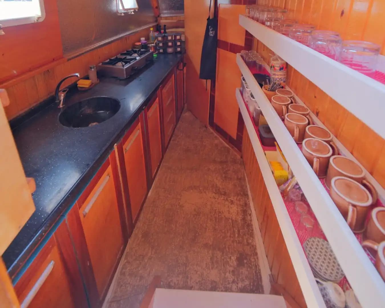 Müzik, Güneş ve Deniz: Fethiye’de 12 Kişilik Tekne Keyfi 15