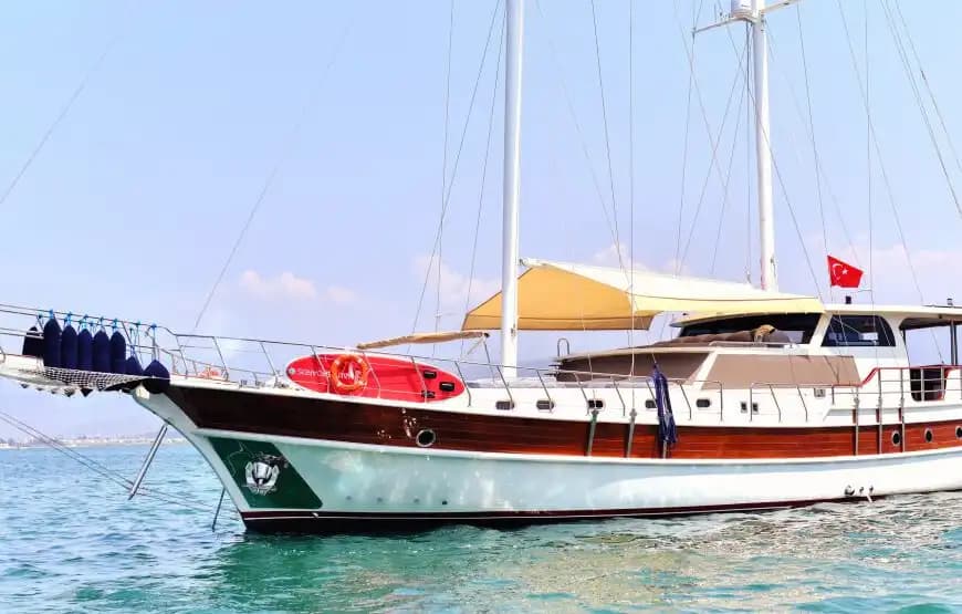 12 Kişilik Lüks Gulet ile Fethiye’nin Dillere Destan Koylarını Keşfedin - Yatta Evlilik Teklifi