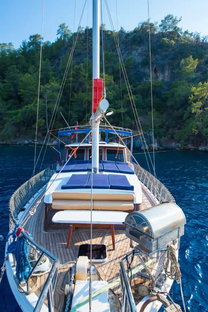 Göcek’te Konaklamalı Tekne Kiralama (6 Kişilik) | 12 Adalar Rotası, Yakıt Dahil 11