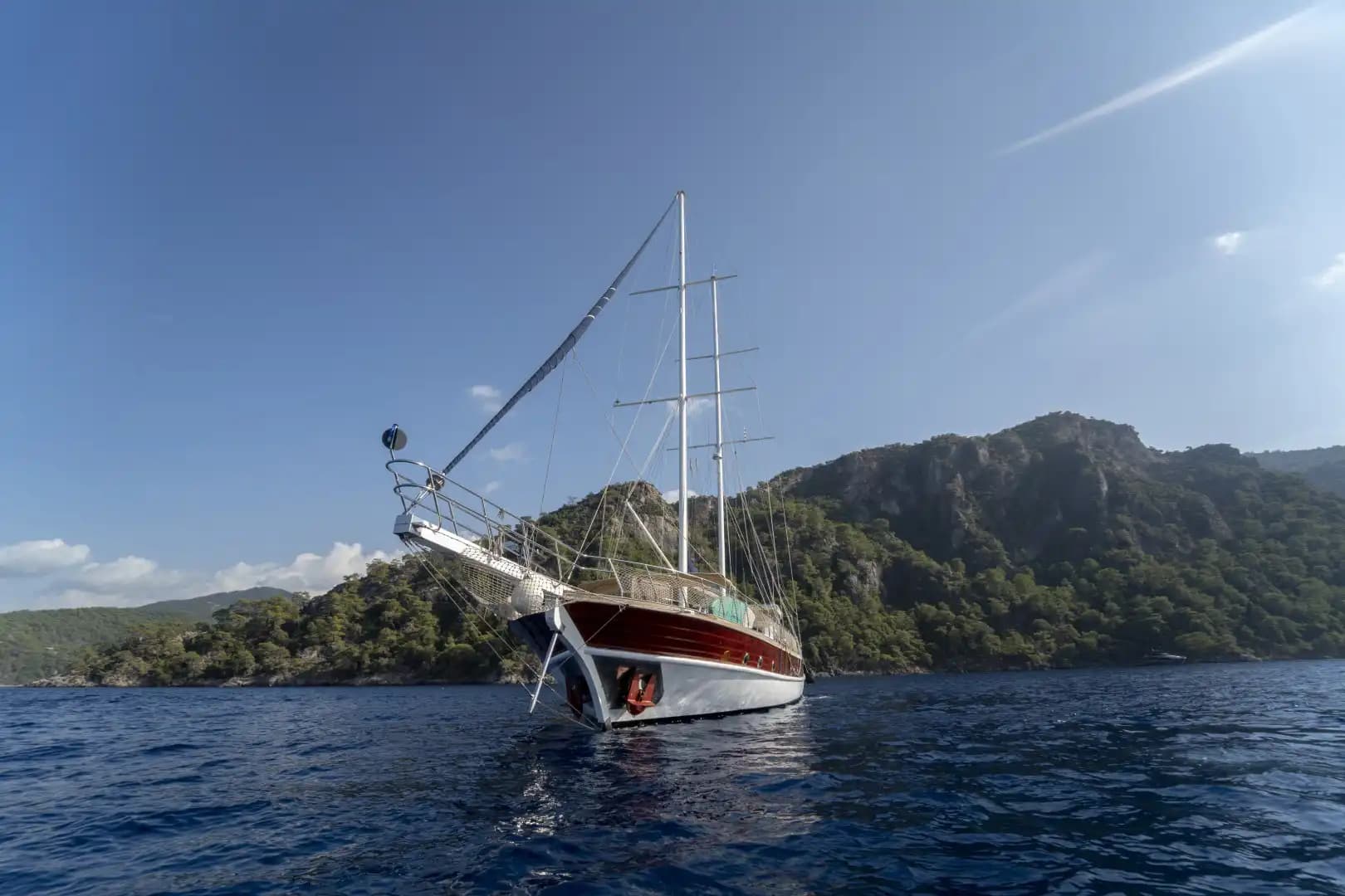 Güvertede Jakuzi Keyfi: 30 Metre, Çift Master Kabinli Ultra Lüks Gulet - Yatta Evlilik Teklifi