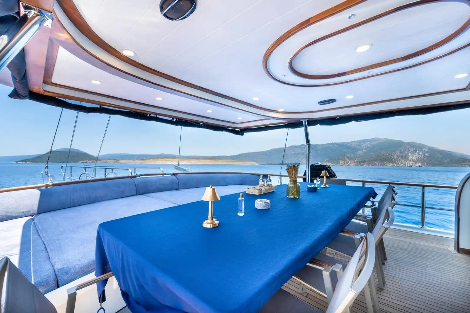 Fethiye'de 24m Lüks Gulet Kiralama | 6 Kabin 12 Kişilik Mavi Yolculuk 6