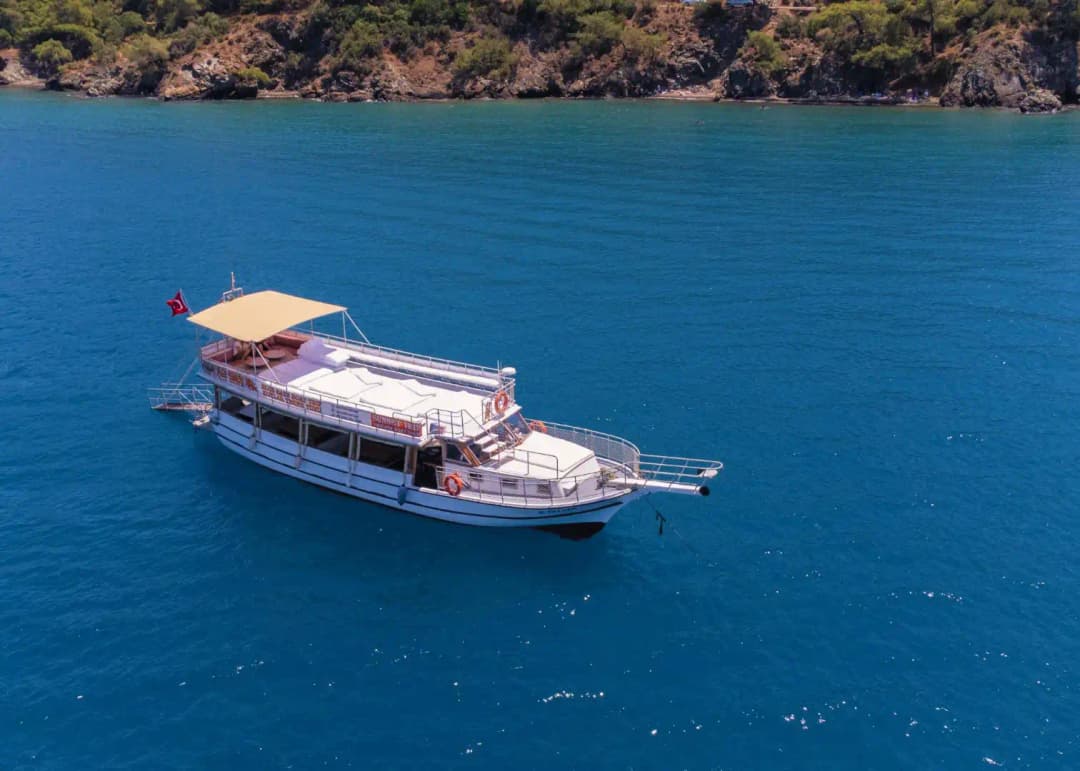 Fethiye'de Bekarlığa Veda, Doğum Günü ve Gezi Turları İçin Geniş Kapasiteli Tekne