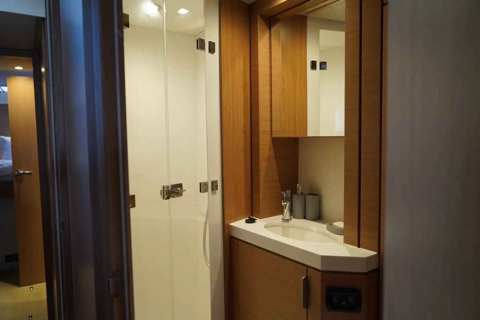 Fethiye'de Bali 4.6 Katamaran Kiralama | 2025 Model 5+1 Kabin 25