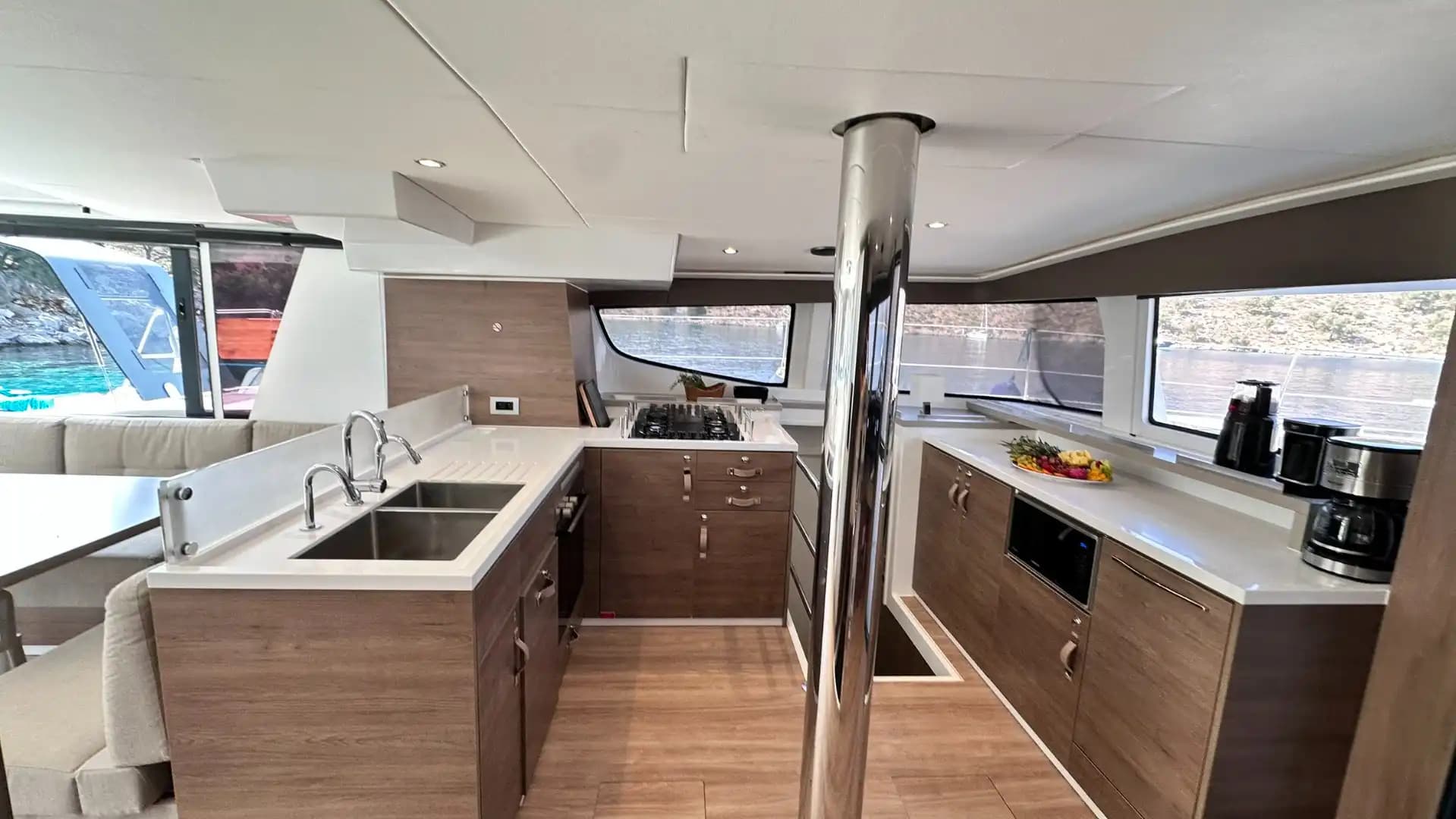 Fethiye'de 2023 Model Katamaran Kiralama | Bali 4.6 5+1 Kabinli 29