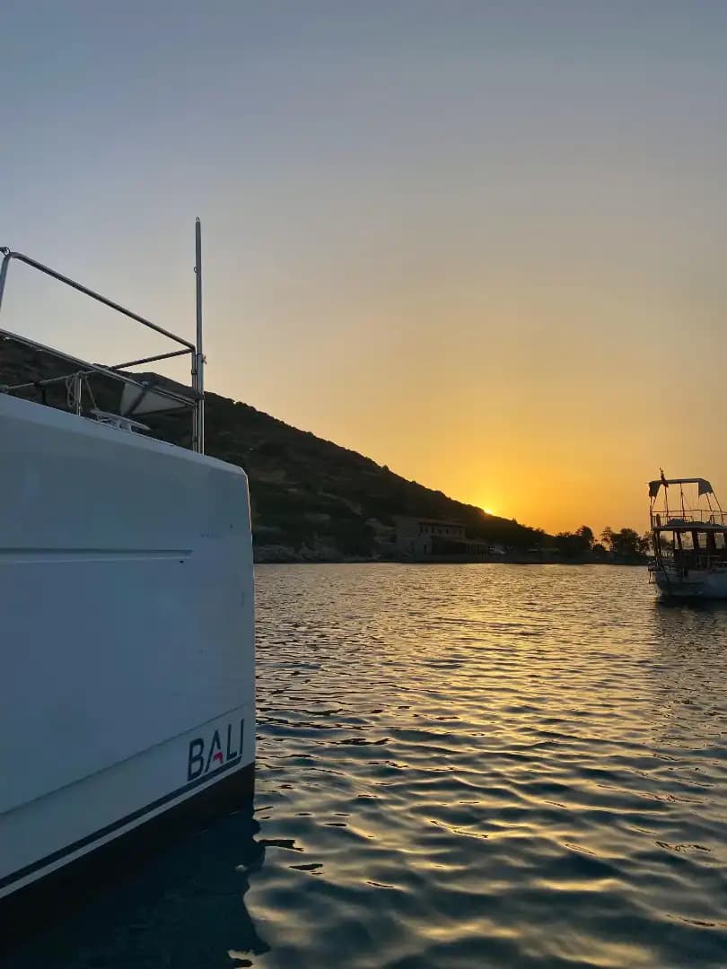 Fethiye'de 2023 Model Katamaran Kiralama | Bali 4.6 5+1 Kabinli 9