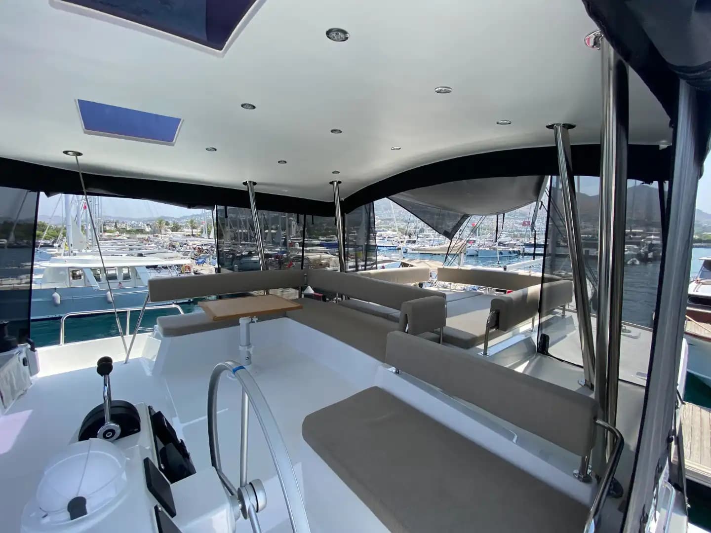 Fethiye'de 2023 Model Katamaran Kiralama | Bali 4.6 5+1 Kabinli 13