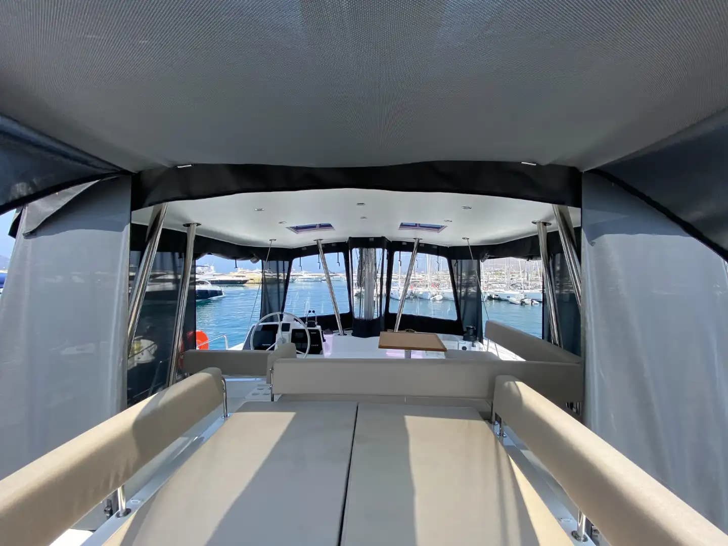 Fethiye'de 2023 Model Katamaran Kiralama | Bali 4.6 5+1 Kabinli 31