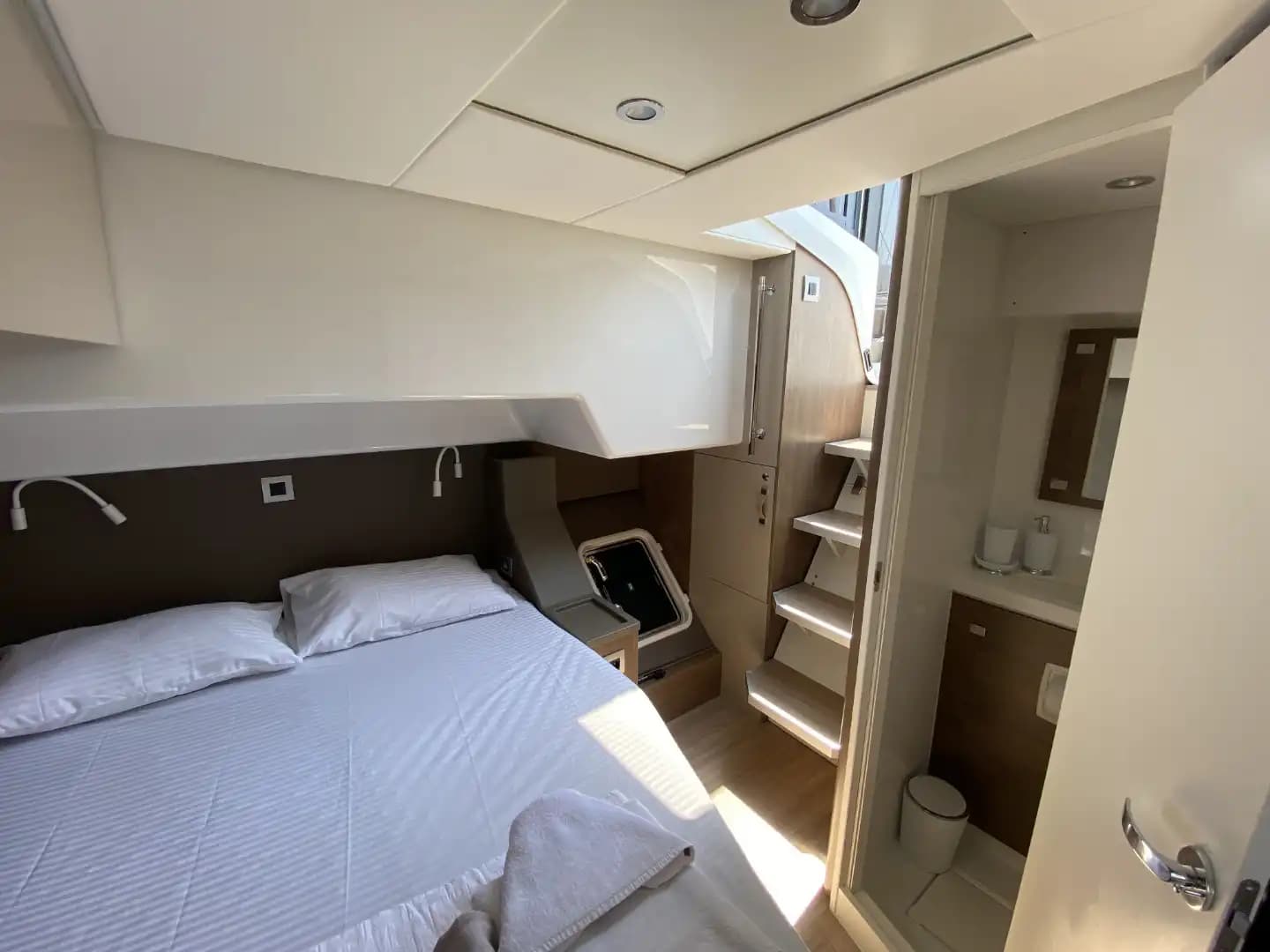 Fethiye'de 2023 Model Katamaran Kiralama | Bali 4.6 5+1 Kabinli 22