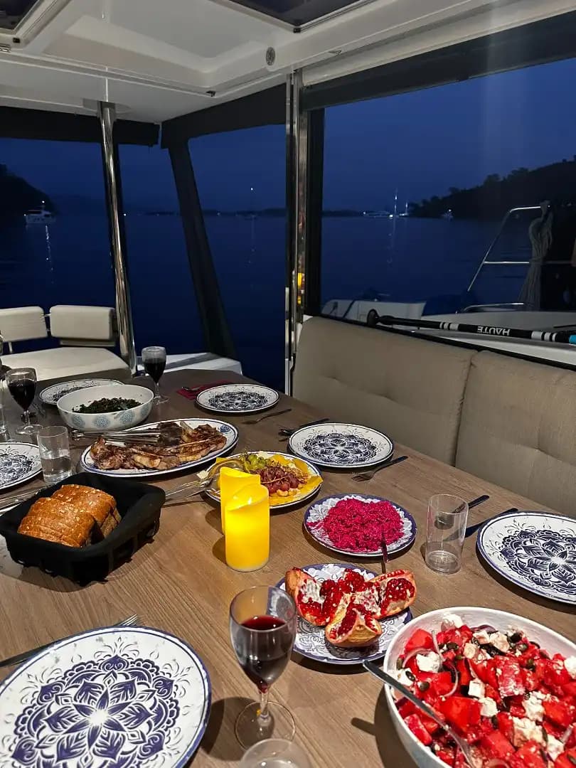 Fethiye'de 2023 Model Katamaran Kiralama | Bali 4.6 5+1 Kabinli