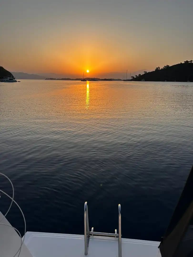 Fethiye'de 2023 Model Katamaran Kiralama | Bali 4.6 5+1 Kabinli 10