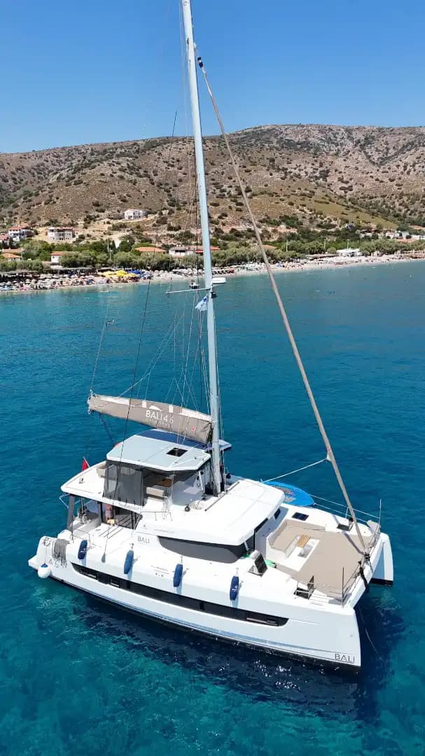 Fethiye'de 2023 Model Katamaran Kiralama | Bali 4.6 5+1 Kabinli 8