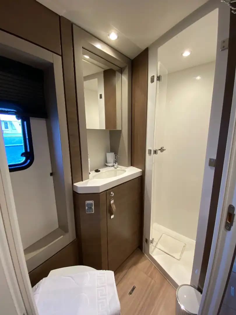 Fethiye'de 2023 Model Katamaran Kiralama | Bali 4.6 5+1 Kabinli 24