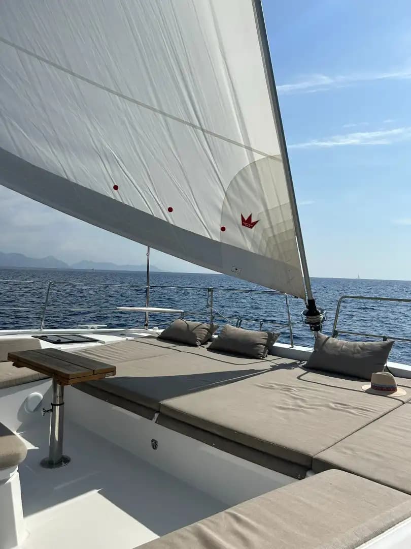Fethiye'de 2023 Model Katamaran Kiralama | Bali 4.6 5+1 Kabinli 23