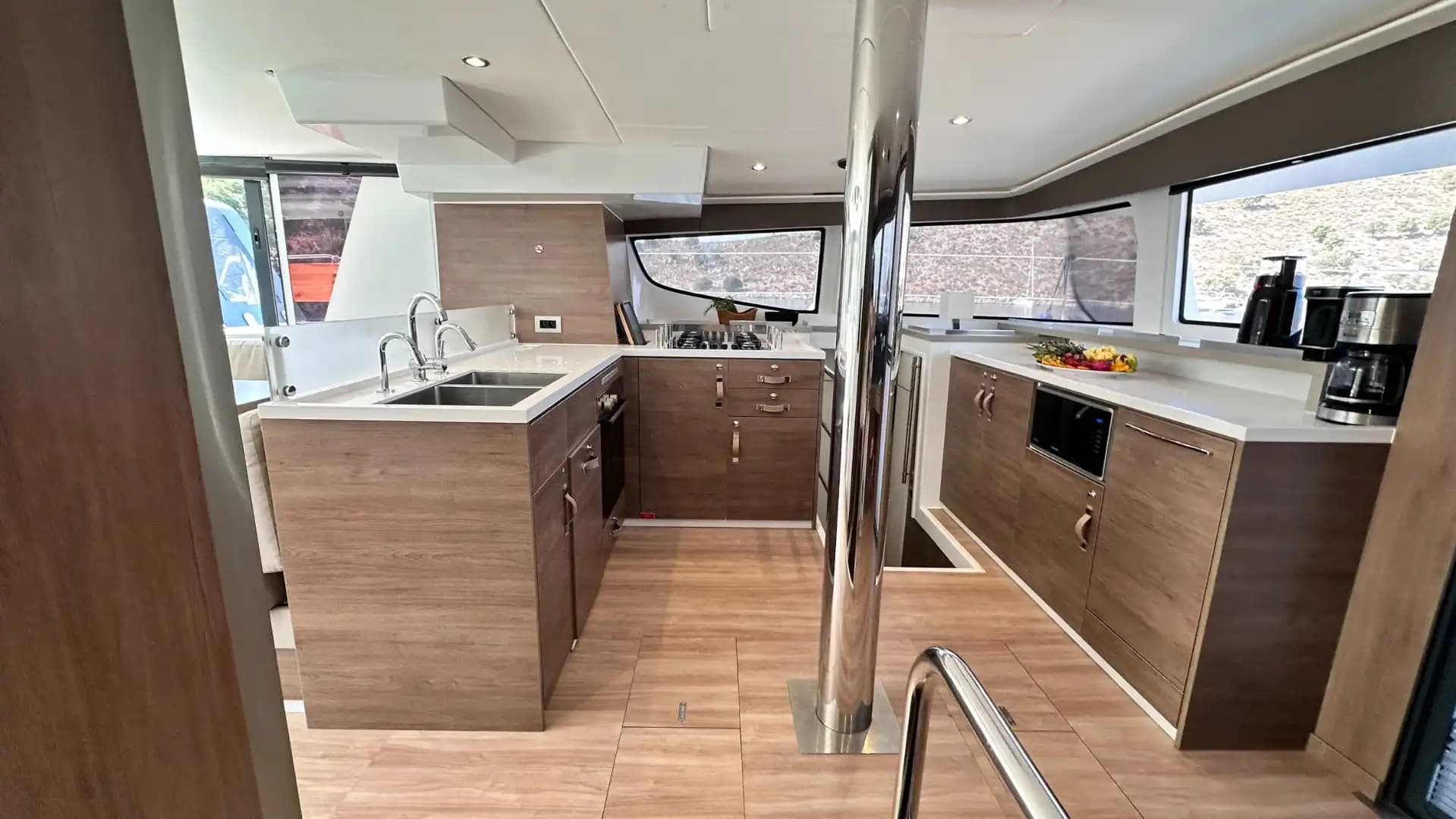 Fethiye'de 2023 Model Katamaran Kiralama | Bali 4.6 5+1 Kabinli 26