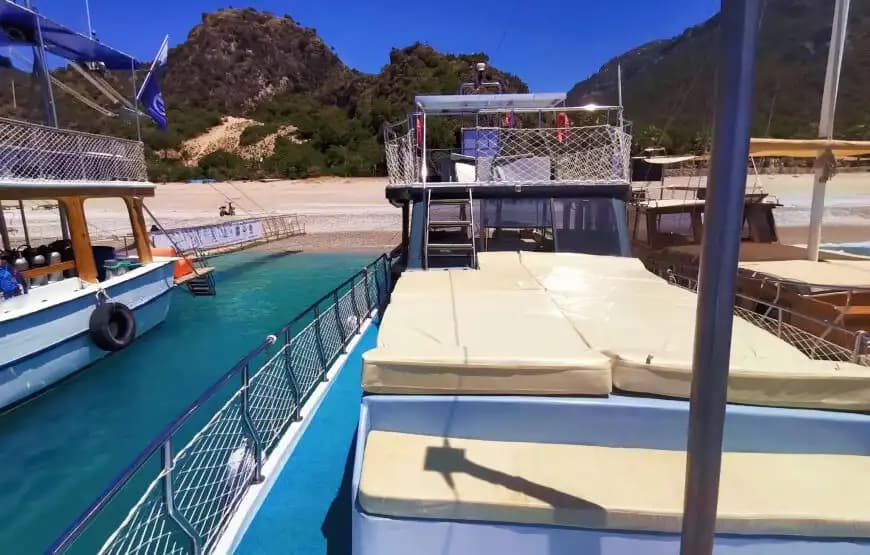 Muğla Ölüdeniz’de 18 Kişilik VIP Tekne ile Hafızlardan Silinmeyecek Bir Gün