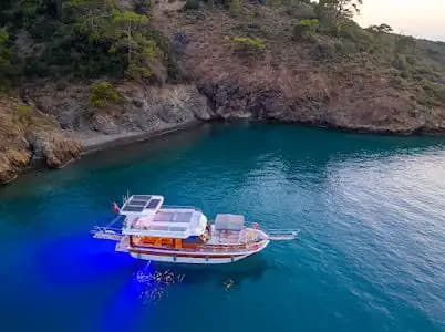 Fethiye’de 30 Kişiye Kadar Günlük Tekne Kiralama Fırsatı! 7