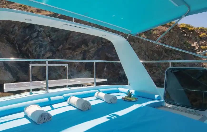 Fethiye'de Özel Yapım Motoryat ile Denizin İçinde Eşsiz Organizasyonlar 10