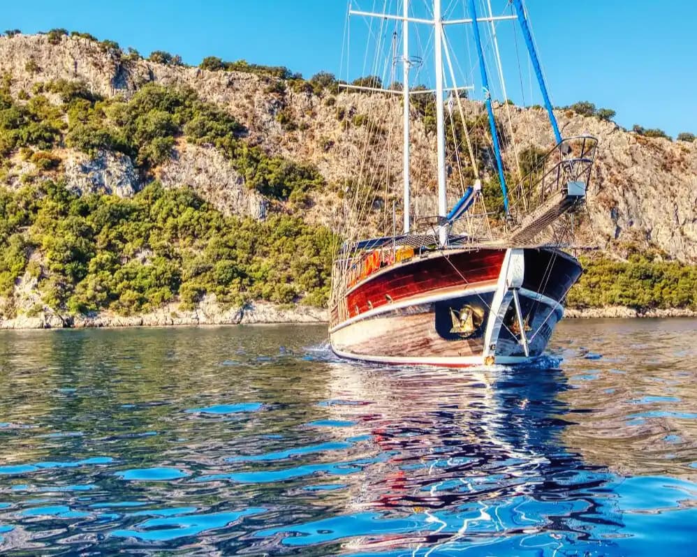Fethiye’nin Büyüleyici Koylarında 9 Kabinli Gulet Keyfi 8