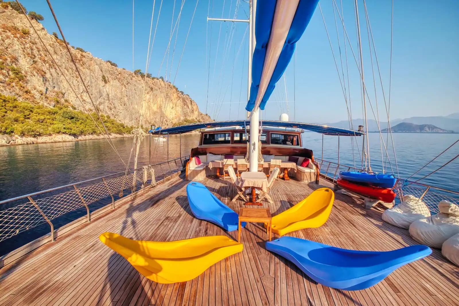 Fethiye’nin Büyüleyici Koylarında 9 Kabinli Gulet Keyfi 9