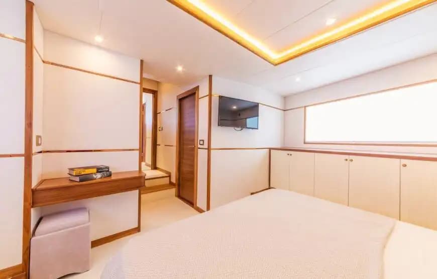 Fethiye'nin İhtişamını 24 Metrelik Özel Yat ile Keşfedin 12