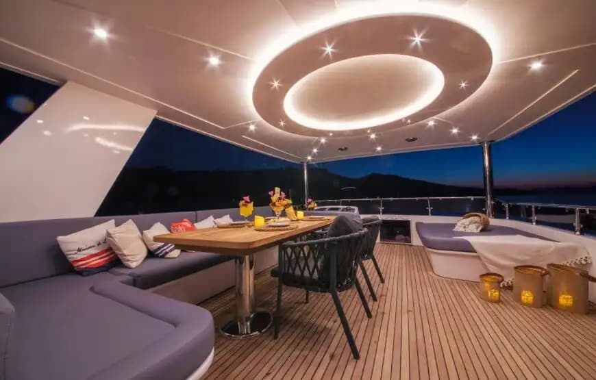 Fethiye'nin İhtişamını 24 Metrelik Özel Yat ile Keşfedin