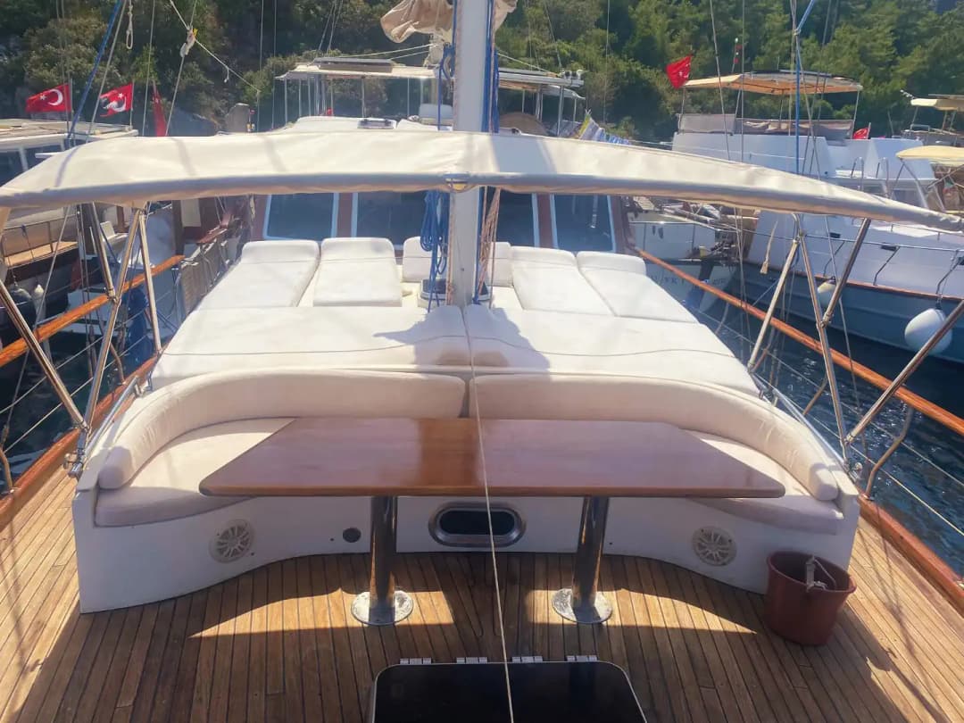 3 Kabinli, 6 Kişilik Gulet – Konfor ve Doğayla İç İçe Tatil