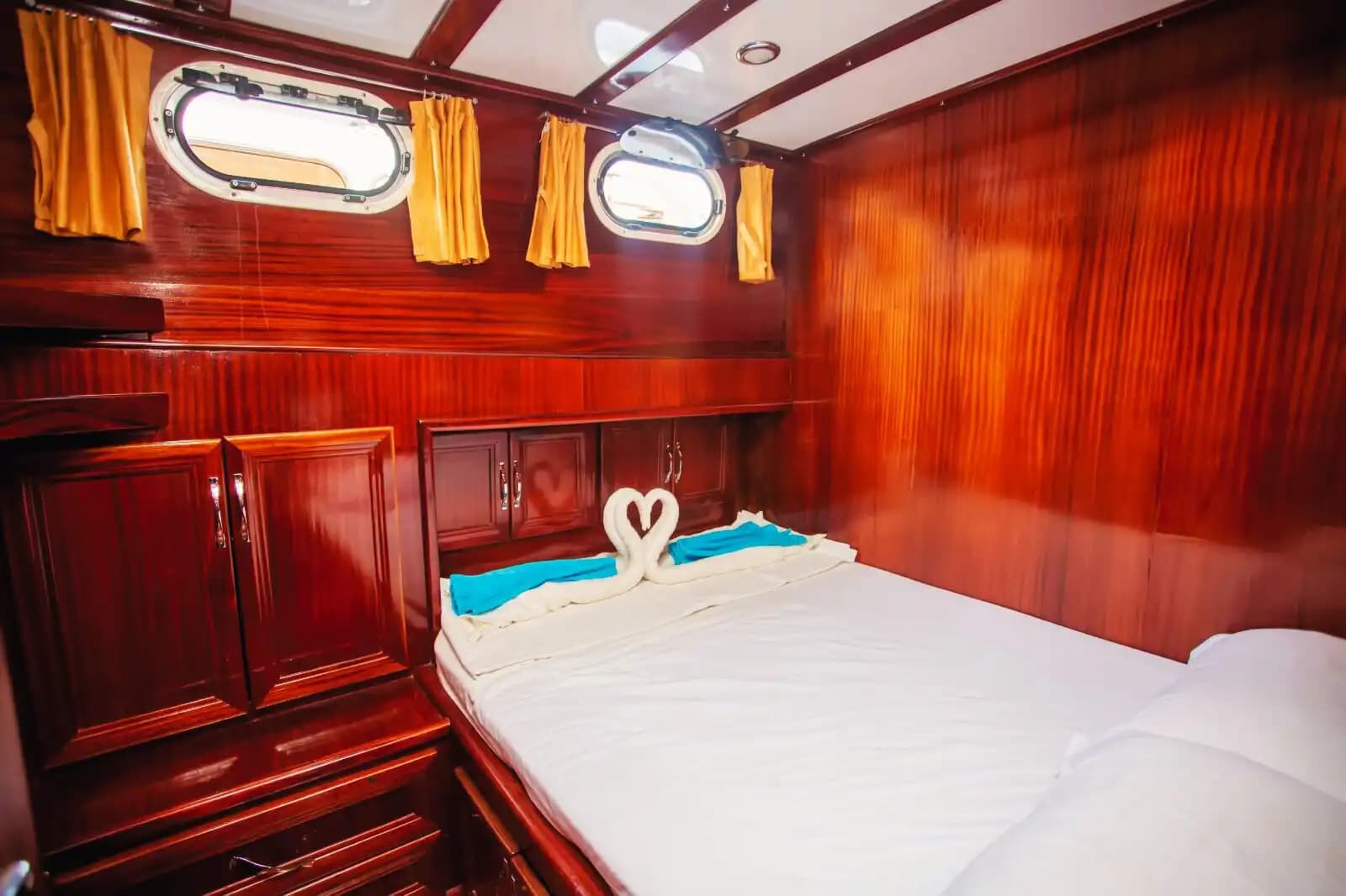 Mavi Yolculuk Tutkunlarına: 3 Kabinli Gulet ile Eşsiz Bir Tatil! 19