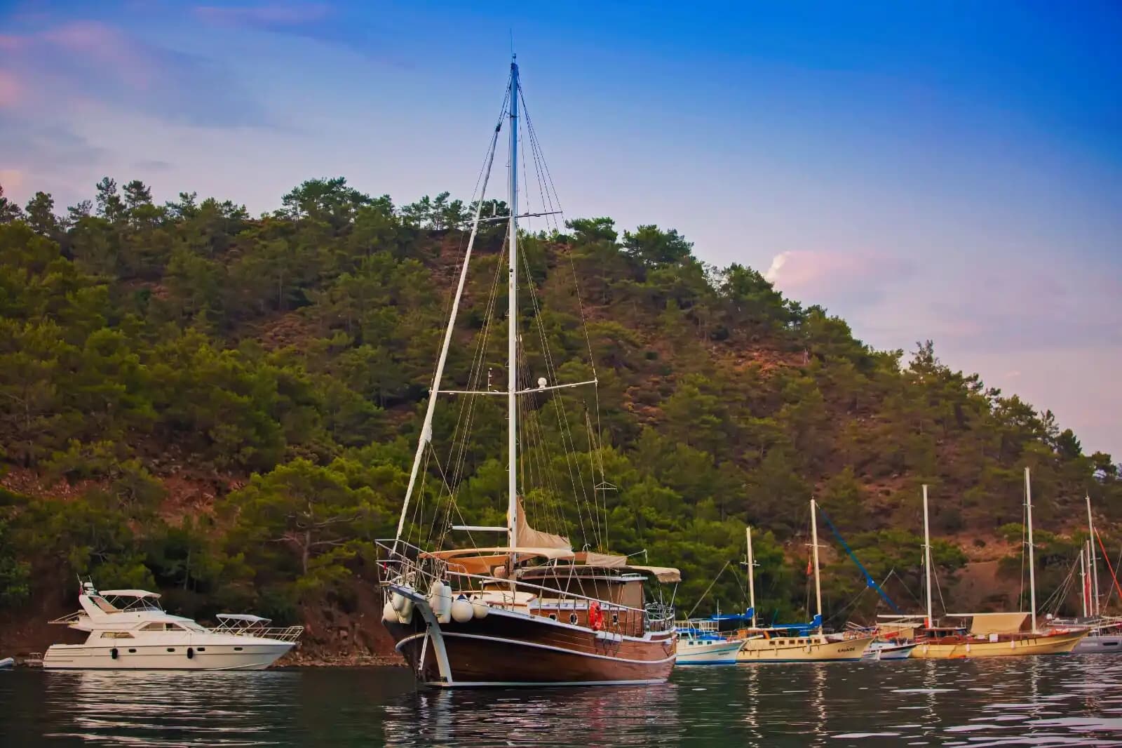 Mavi Yolculuk Tutkunlarına: 3 Kabinli Gulet ile Eşsiz Bir Tatil! 7