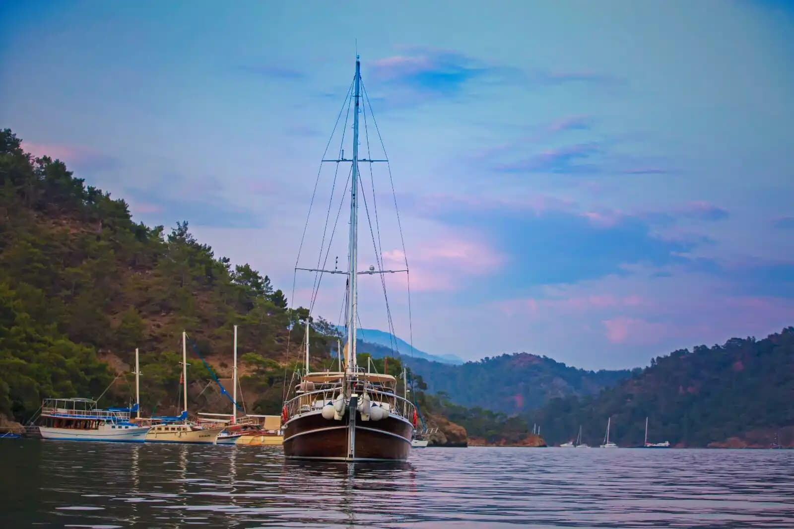 Mavi Yolculuk Tutkunlarına: 3 Kabinli Gulet ile Eşsiz Bir Tatil! 6