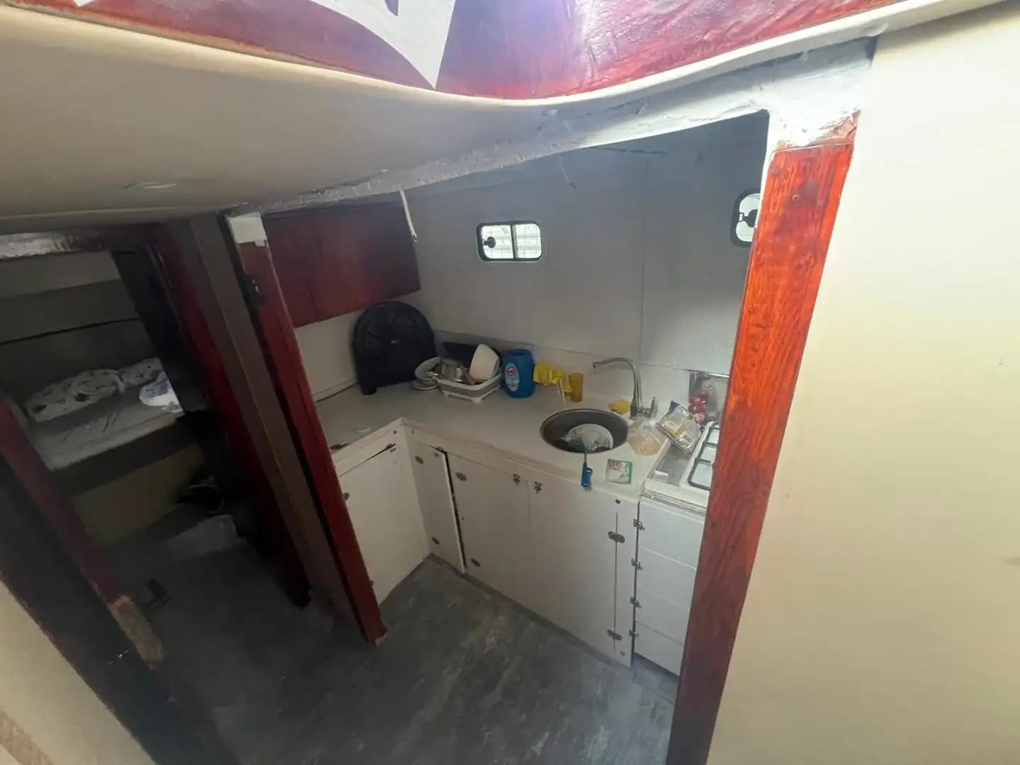 10 Kişilik Seyir Kapasiteli, Mürettebatlı ve Yakıt Dahil Yat Keyfi 14