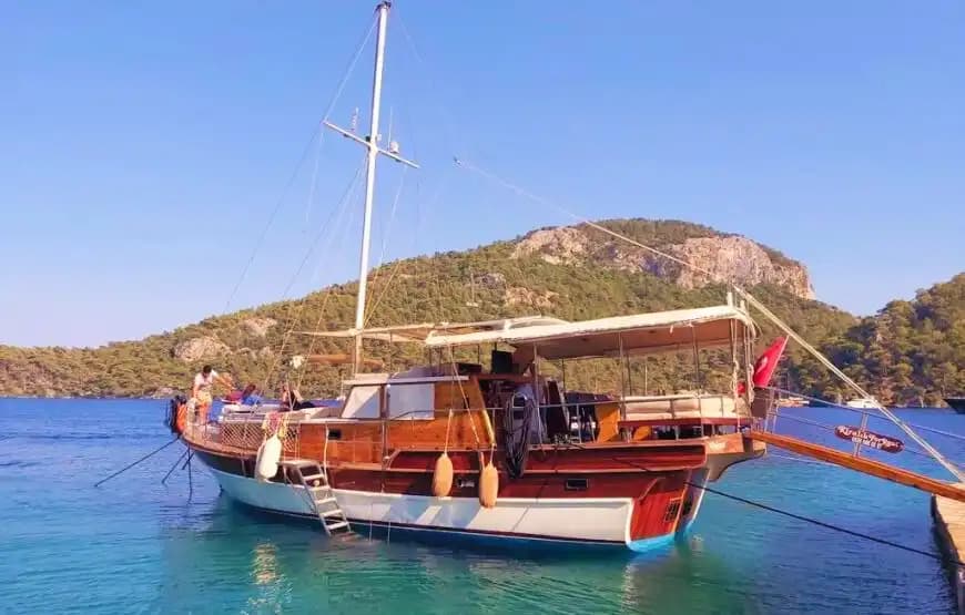 Göcek’te Günlük ve Konaklamalı Gulet Turu – 2 Kabinli Özel Tatil! - Yatta Evlilik Yıldönümü