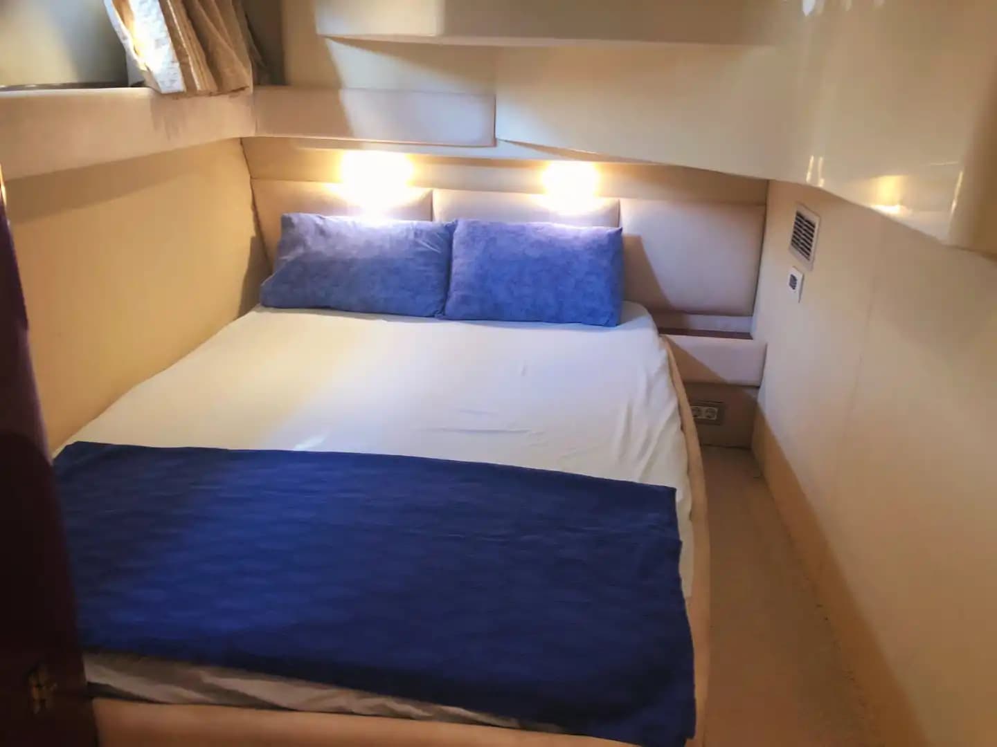 Göcek’te 16 Metrelik Fairline Motoryat ile Özel ve Lüks Bir Tatil 11