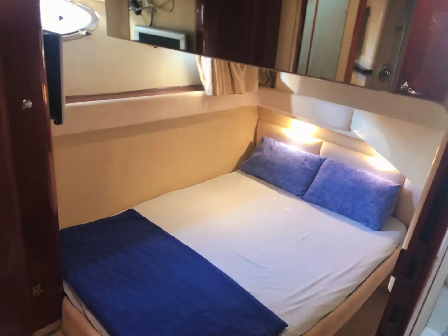 Göcek’te 16 Metrelik Fairline Motoryat ile Özel ve Lüks Bir Tatil 12