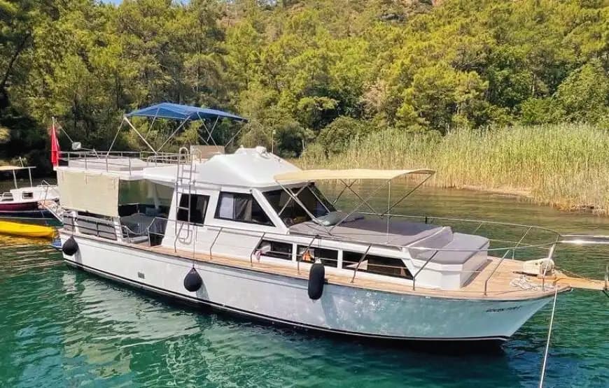 7 Kişilik Kapasiteli Özel Tekne ile Göcek'te Deniz Keyfi