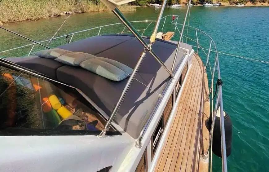 7 Kişilik Kapasiteli Özel Tekne ile Göcek'te Deniz Keyfi 3