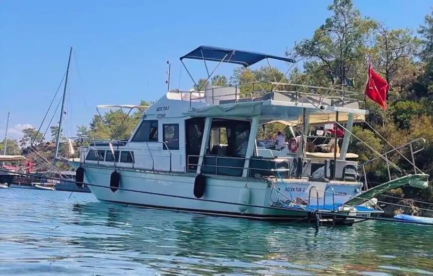 7 Kişilik Kapasiteli Özel Tekne ile Göcek'te Deniz Keyfi 2