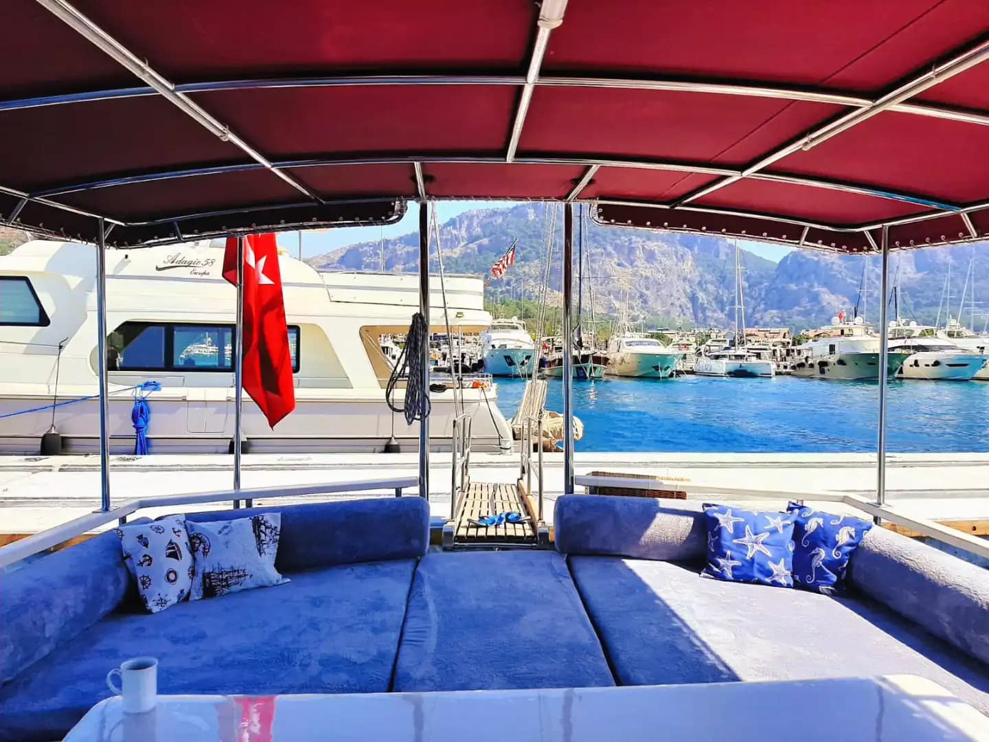 Göcek’te 15 Metrelik Eşsiz Gulet Kiralama – 8 Kişiye Kadar Konfor 3
