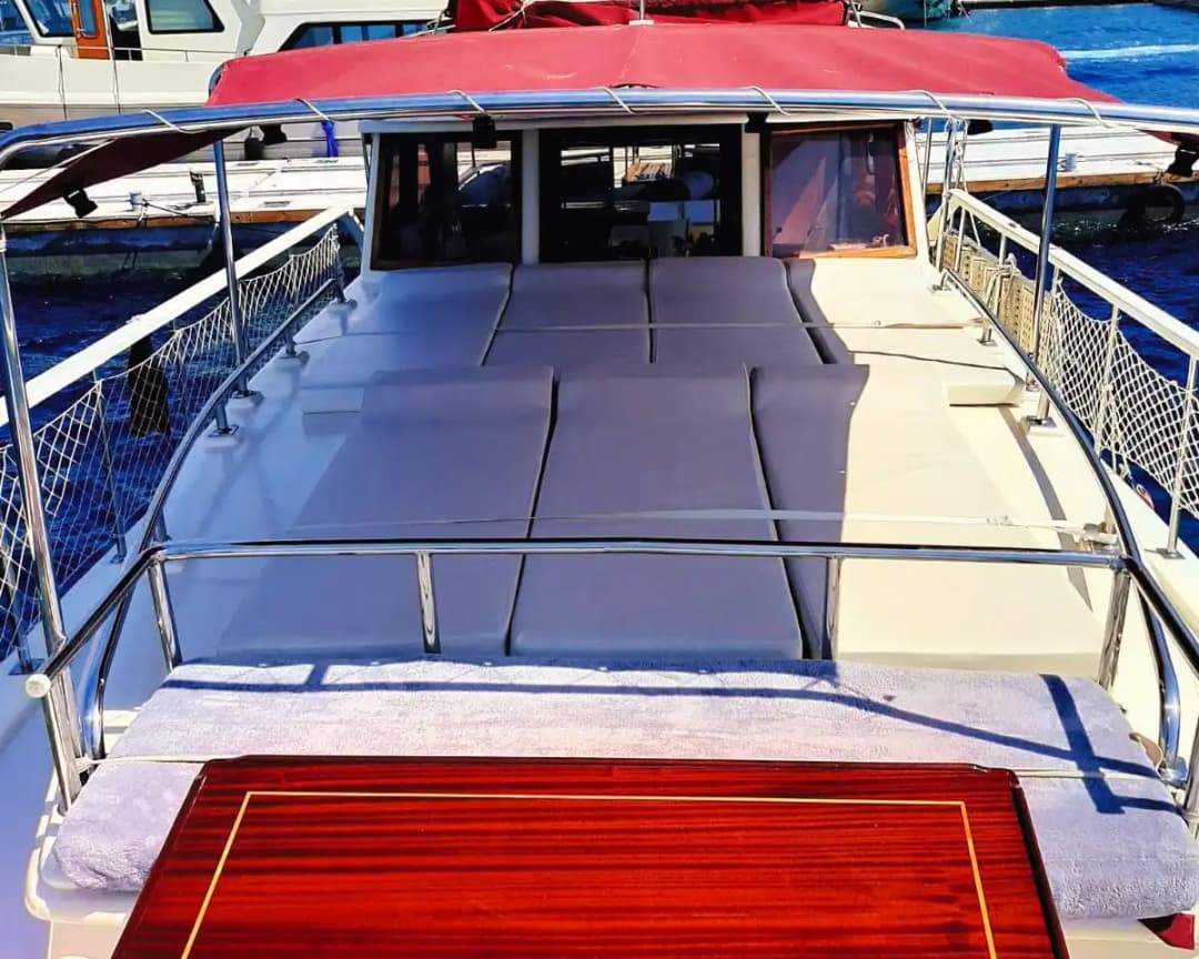 Göcek’te 15 Metrelik Eşsiz Gulet Kiralama – 8 Kişiye Kadar Konfor