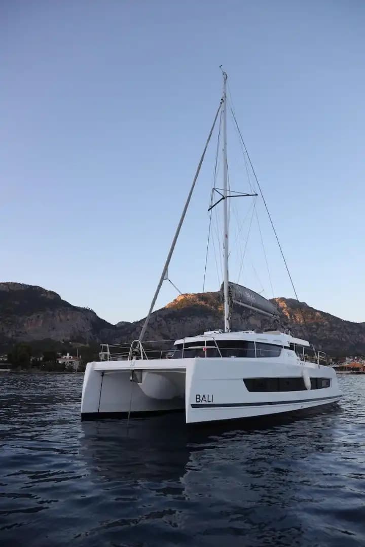 Göcek'te 2024 Model Bali 4.0 Katamaran Kiralama | 4 Kabin 8 Kişi Konaklamalı 7