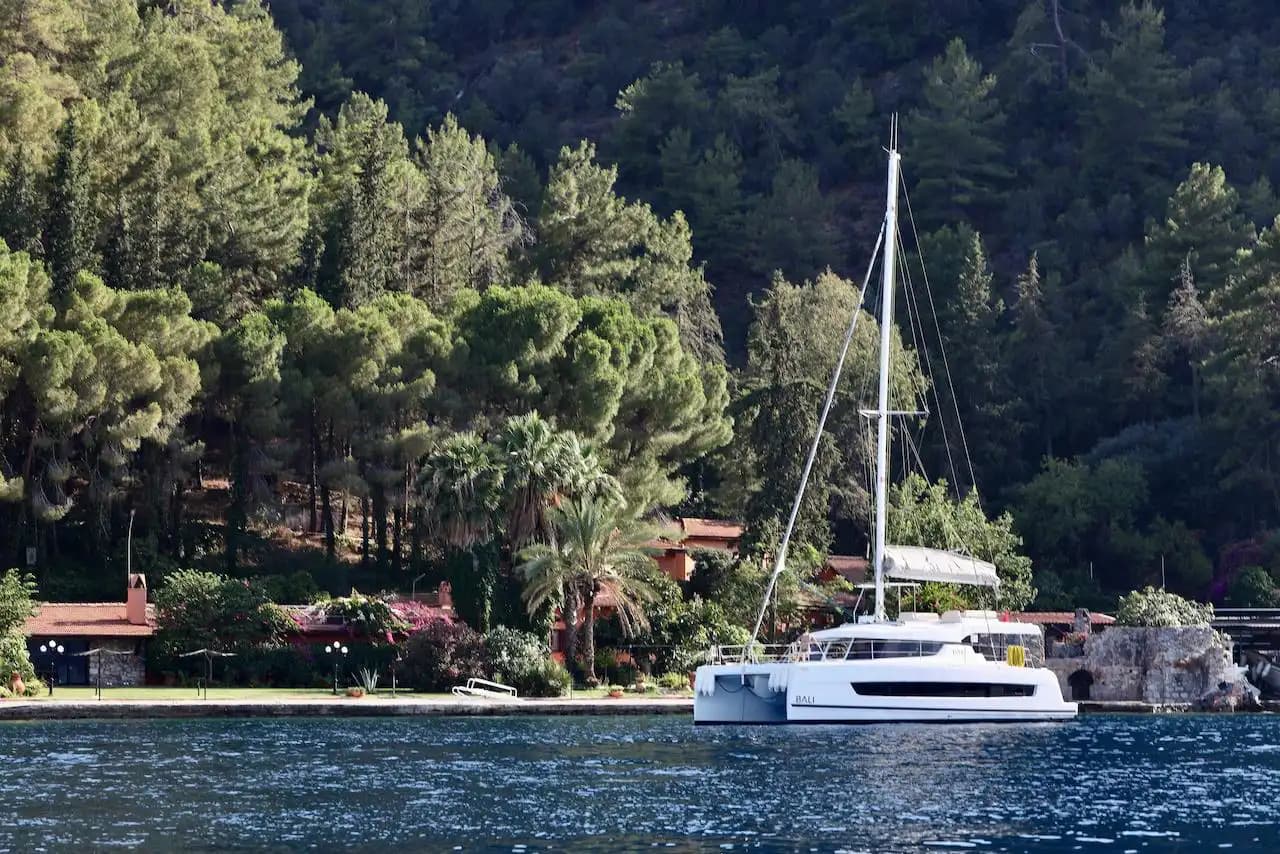 Göcek'te 2024 Model Bali 4.0 Katamaran Kiralama | 4 Kabin 8 Kişi Konaklamalı 17