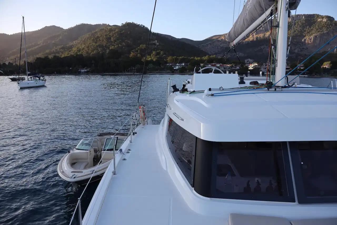 Göcek'te 2024 Model Bali 4.0 Katamaran Kiralama | 4 Kabin 8 Kişi Konaklamalı 8
