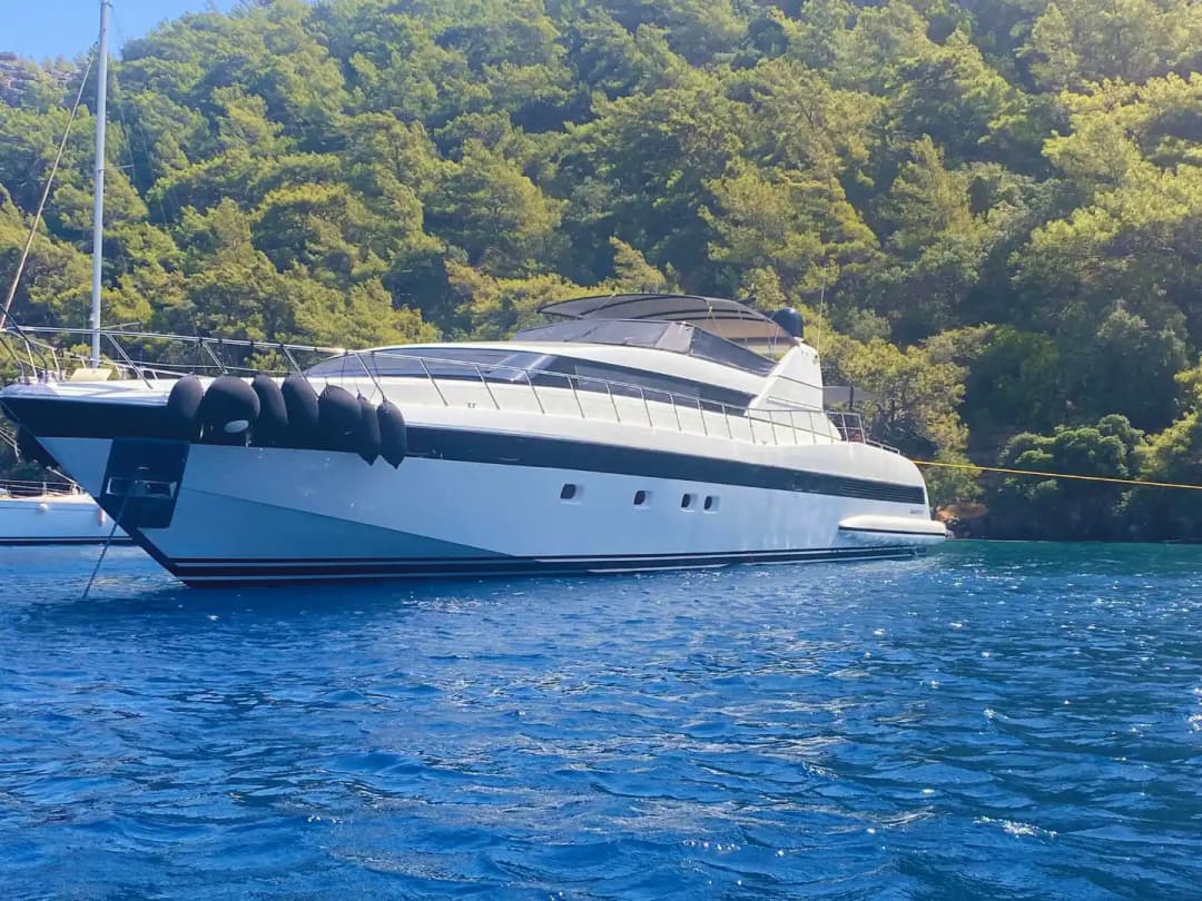 Göcek’te 33 Metrelik Mausto 5 Kabinli 10 Kişiye Kadar Ultra Lüks Yat