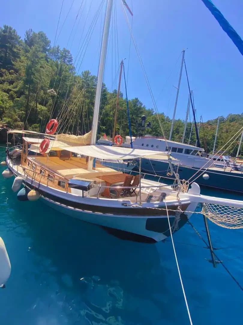 16 Metrelik Lüks Gulet ile Göcek’in Maviliklerinde Huzur Bulun 2