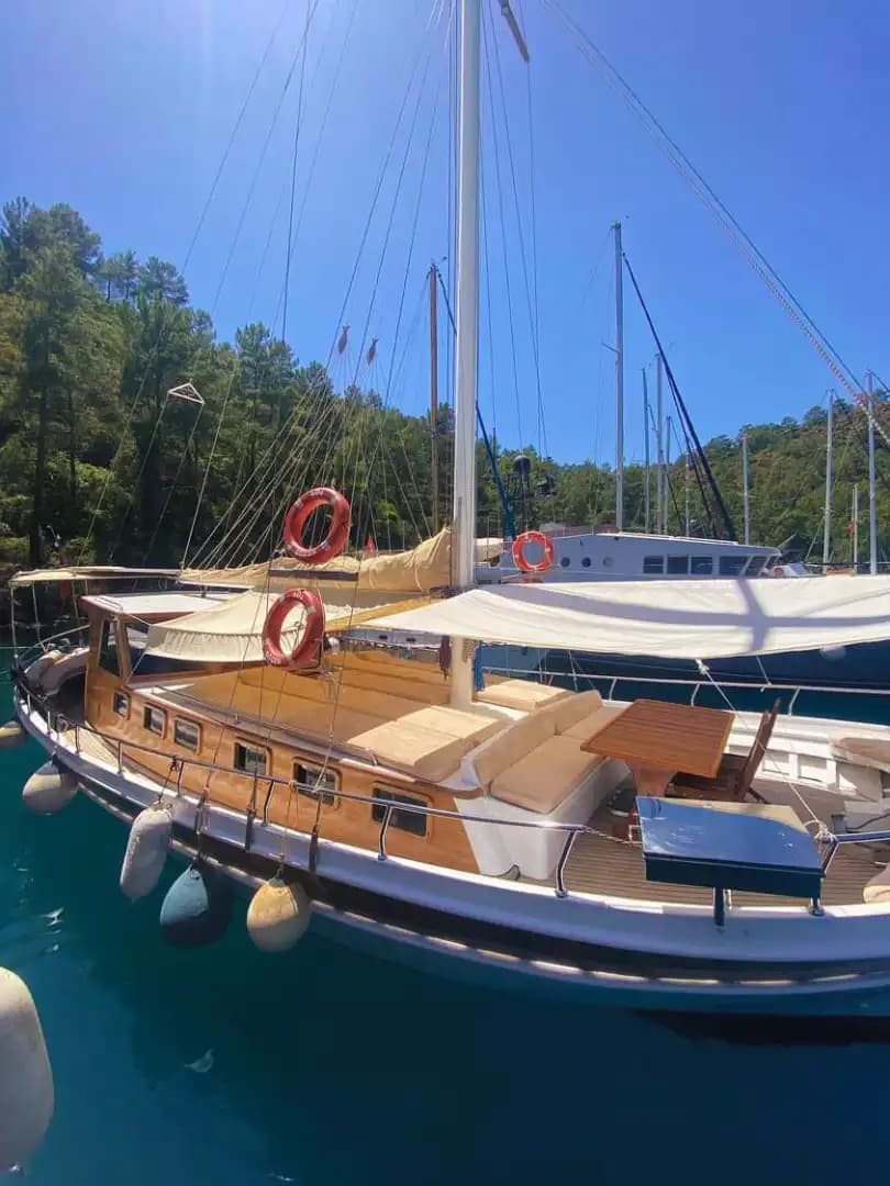 16 Metrelik Lüks Gulet ile Göcek’in Maviliklerinde Huzur Bulun