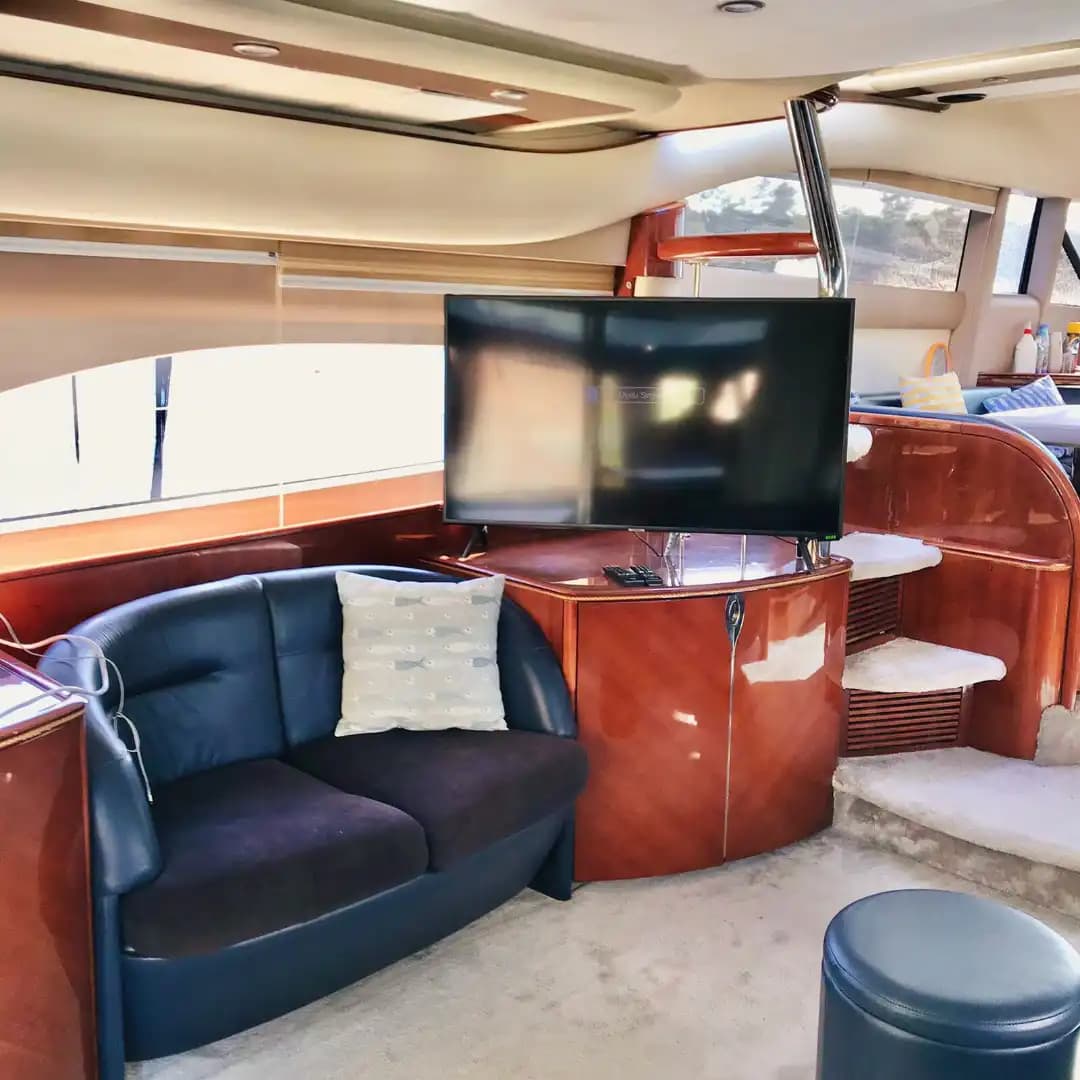 Göcek’te Denizin Tadını Çıkarın – Princess Motoryat ile VIP Hizmet 12