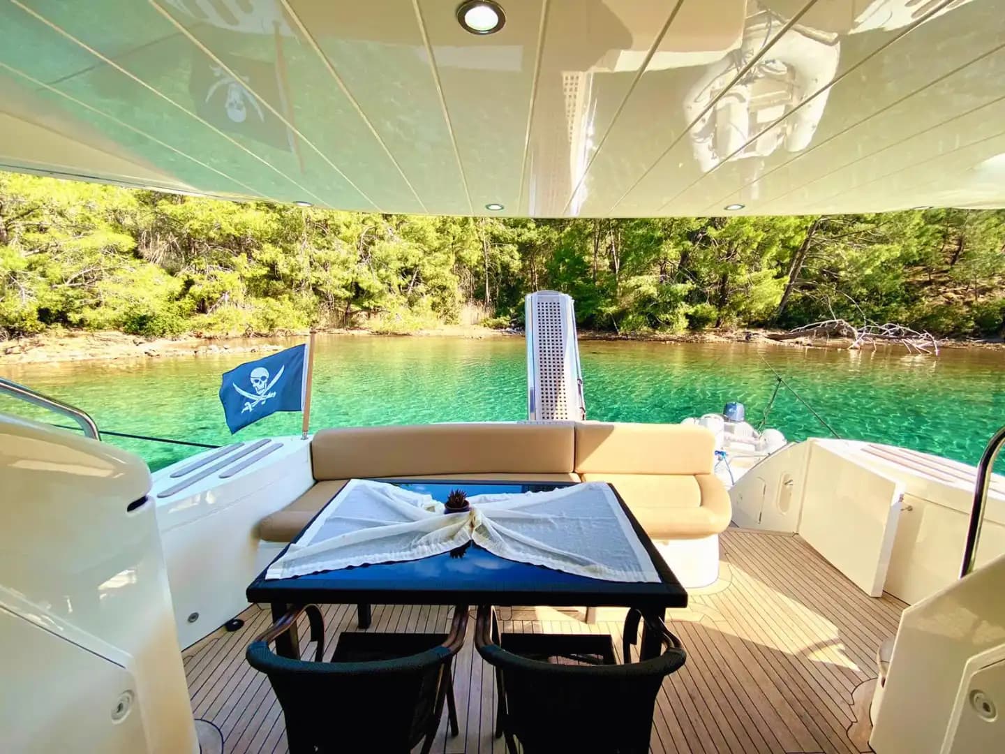 Göcek’te Denizin Tadını Çıkarın – Princess Motoryat ile VIP Hizmet 4