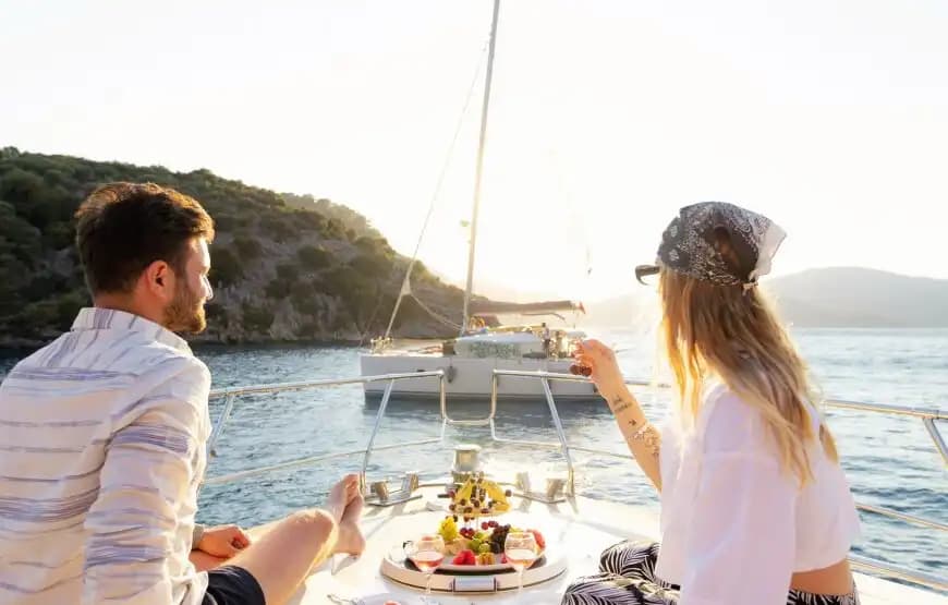 12 Kişilik Princess Yat ile Konaklamalı veya Günübirlik Deniz Macerası 4