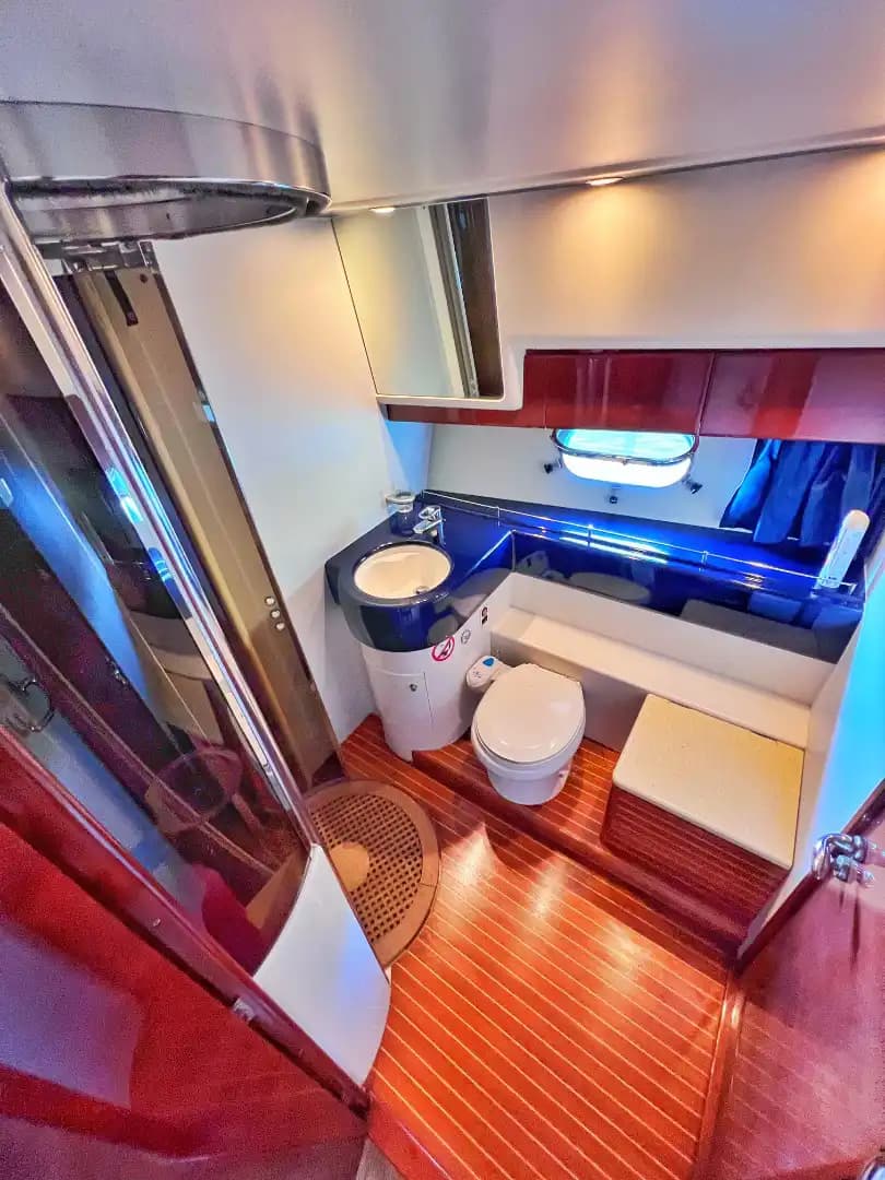 Göcek'te Princess 60 Motoryat Kiralama | 3 Kabin 6 Kişi Konaklamalı 10